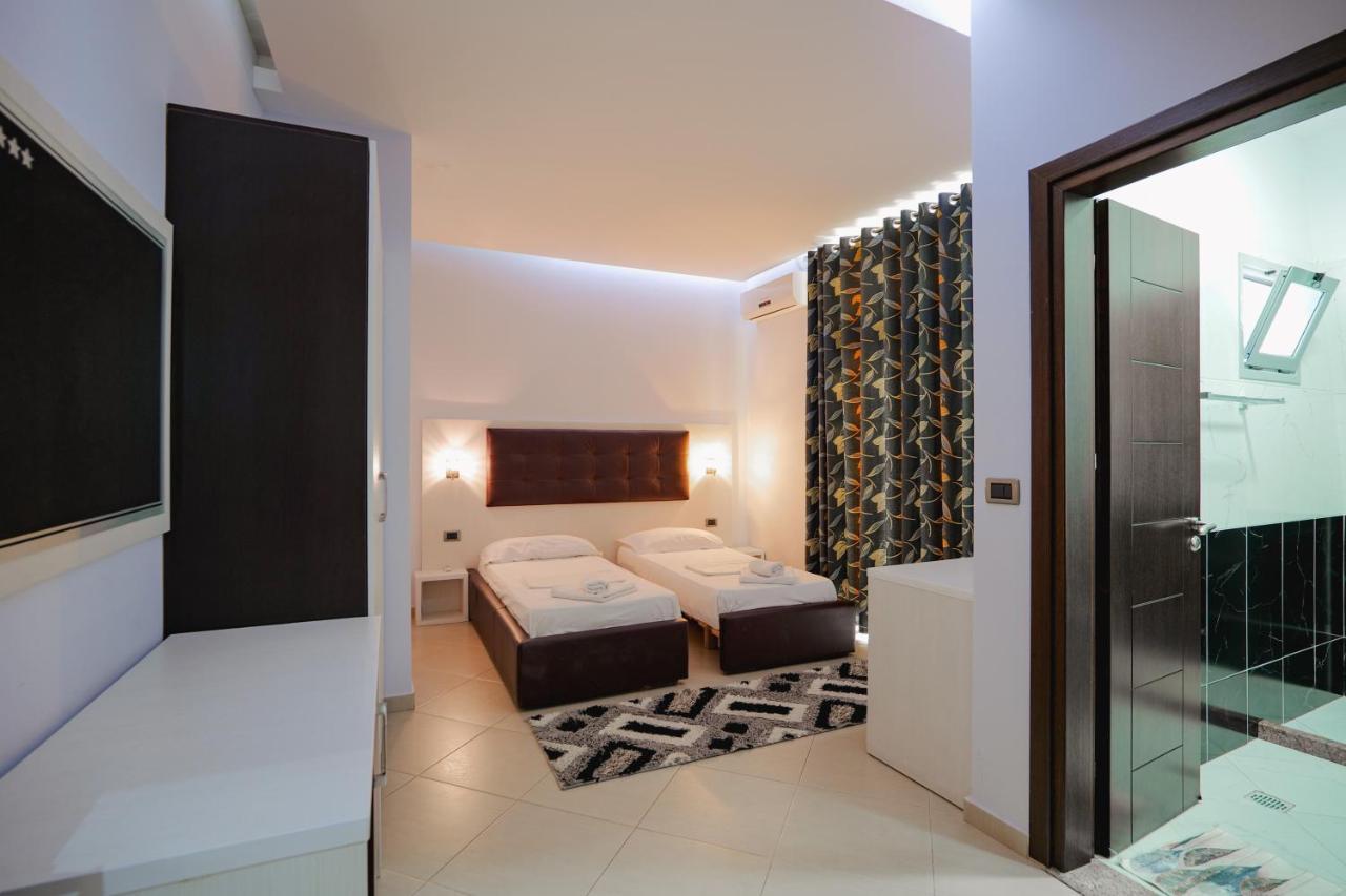 Grand Hotel Aita Radhimë Dış mekan fotoğraf