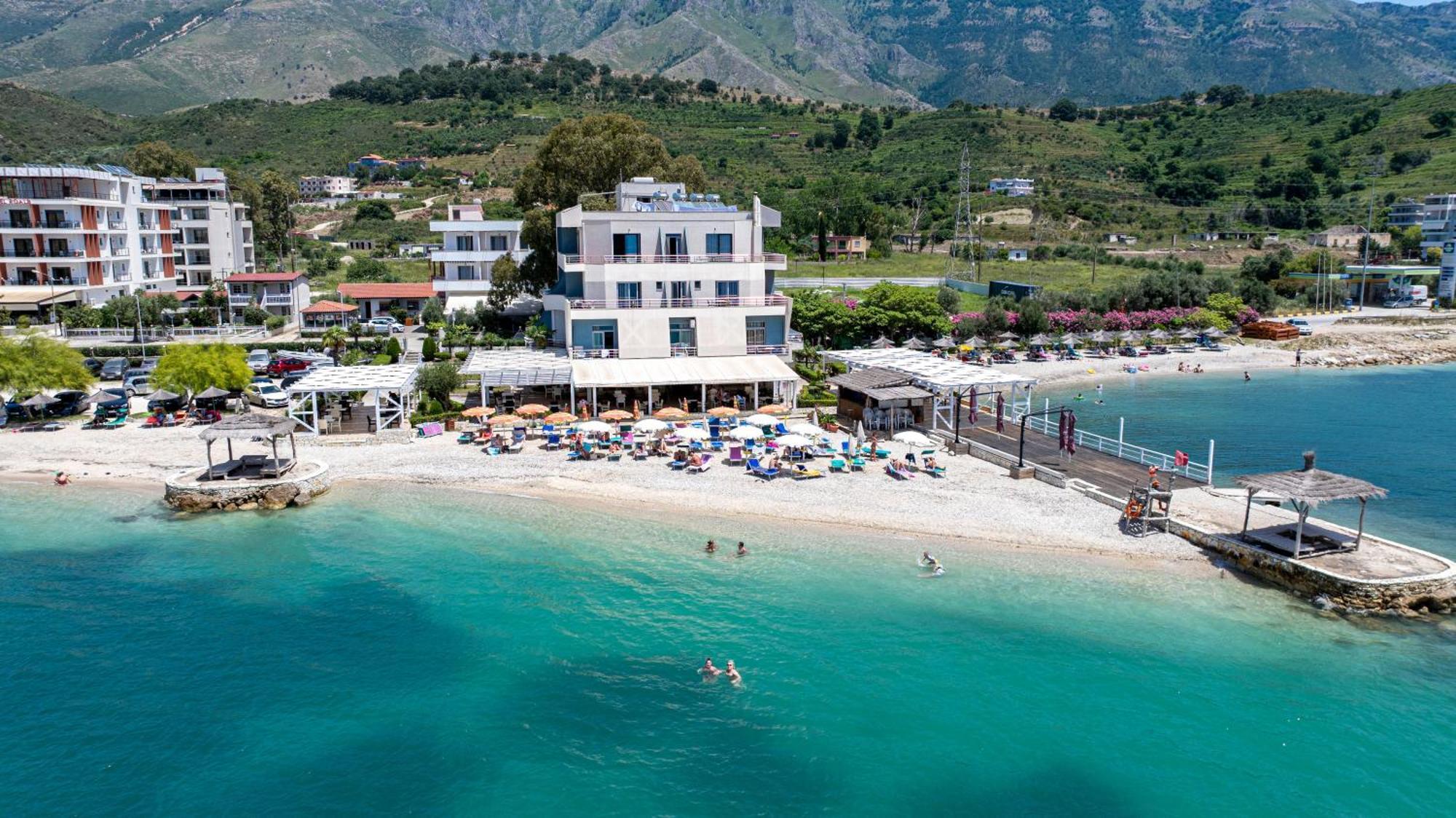 Grand Hotel Aita Radhimë Dış mekan fotoğraf