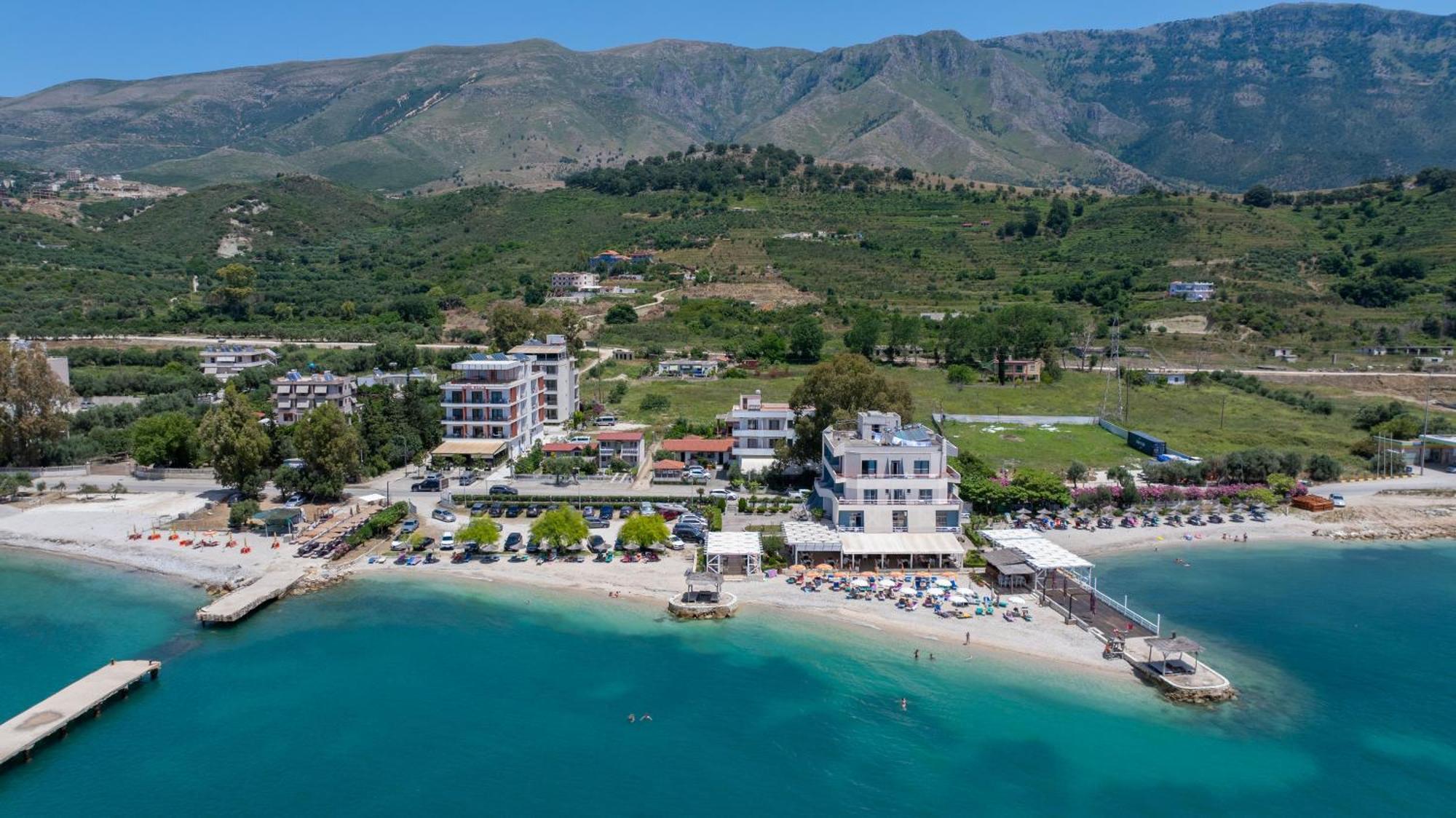 Grand Hotel Aita Radhimë Dış mekan fotoğraf