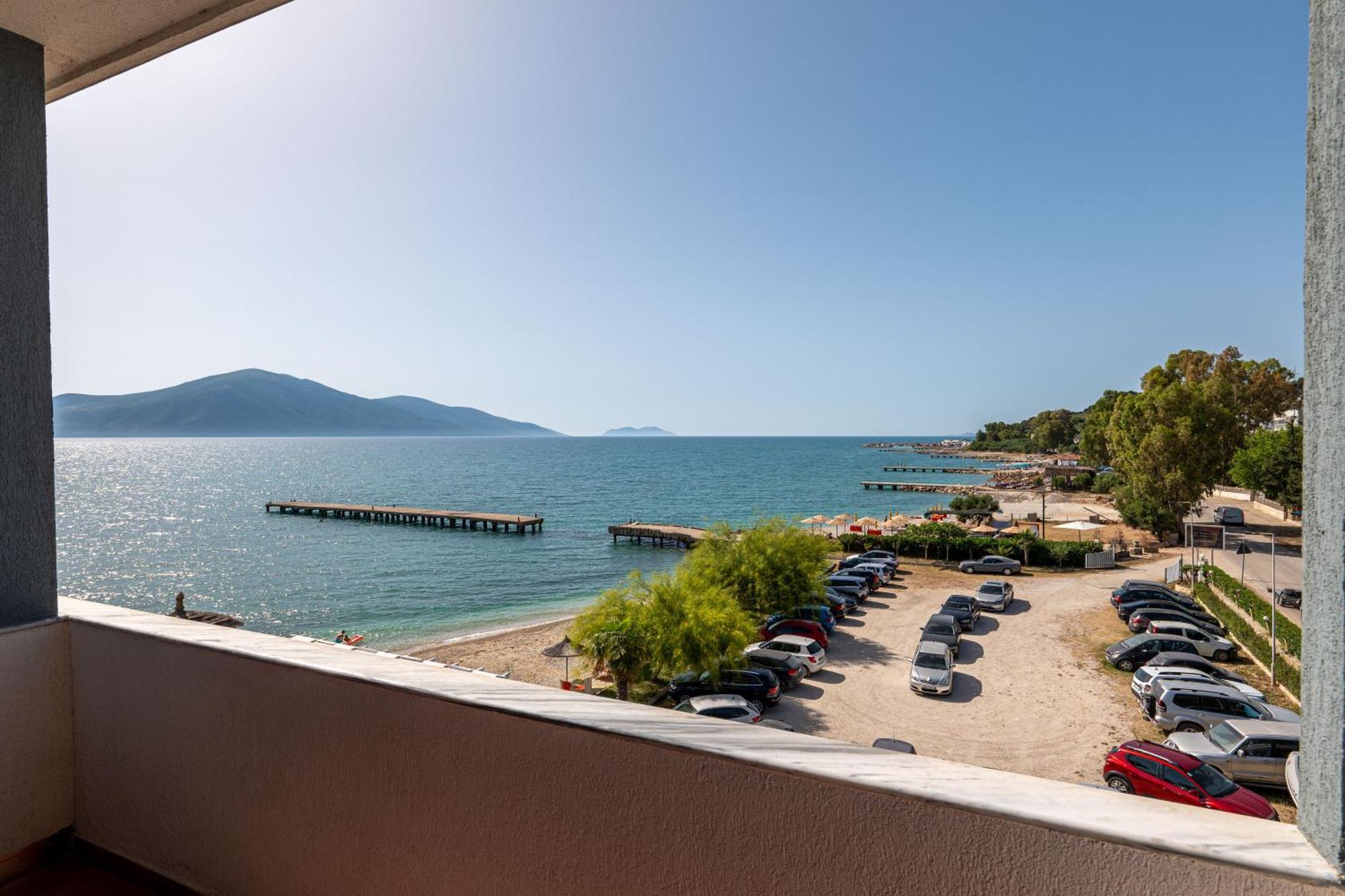 Grand Hotel Aita Radhimë Dış mekan fotoğraf