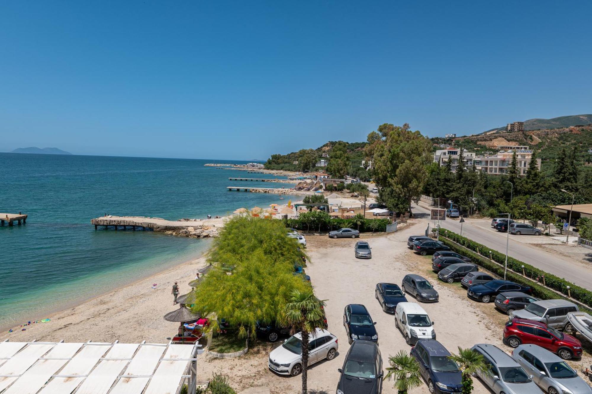 Grand Hotel Aita Radhimë Dış mekan fotoğraf