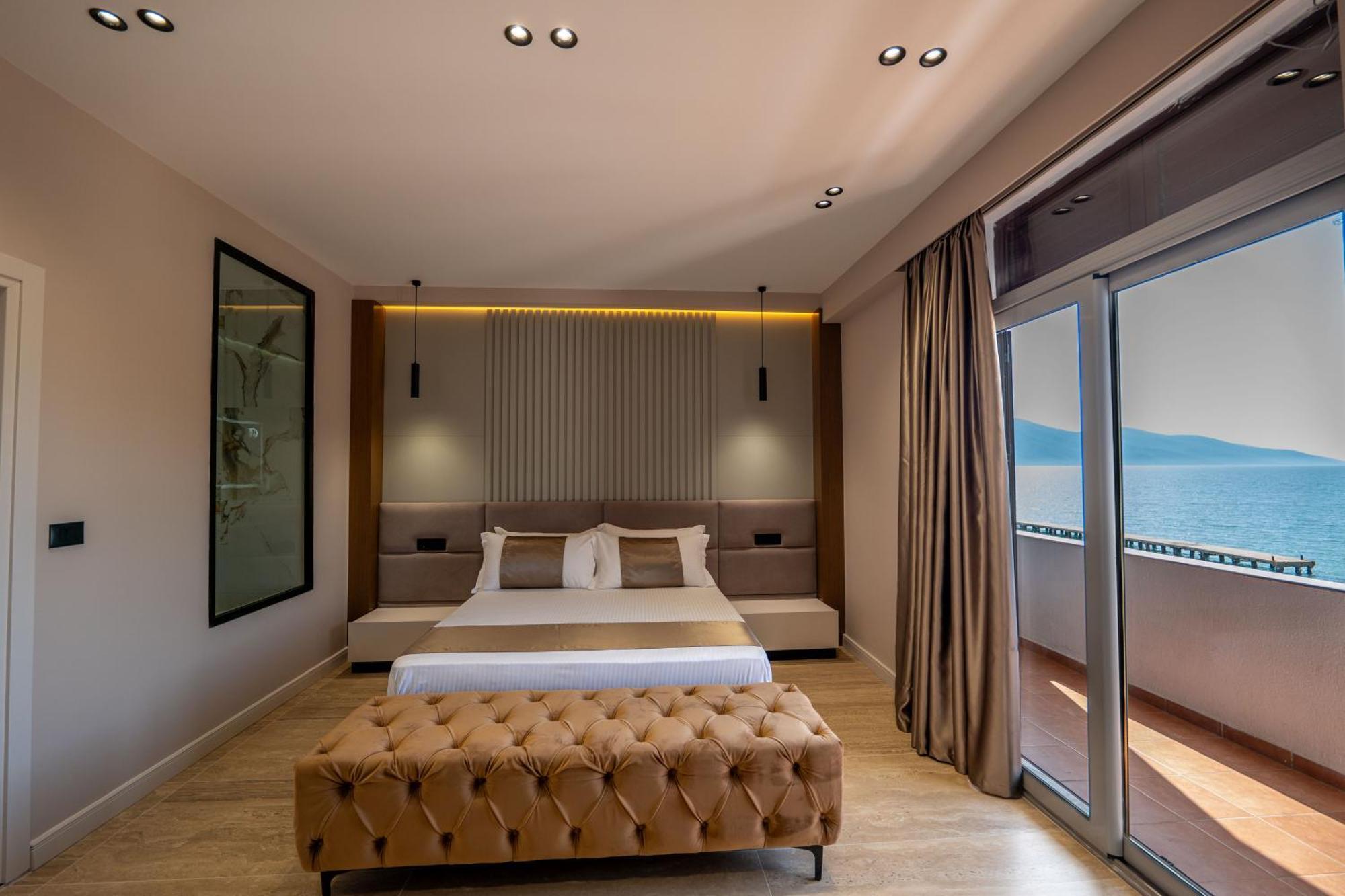 Grand Hotel Aita Radhimë Dış mekan fotoğraf