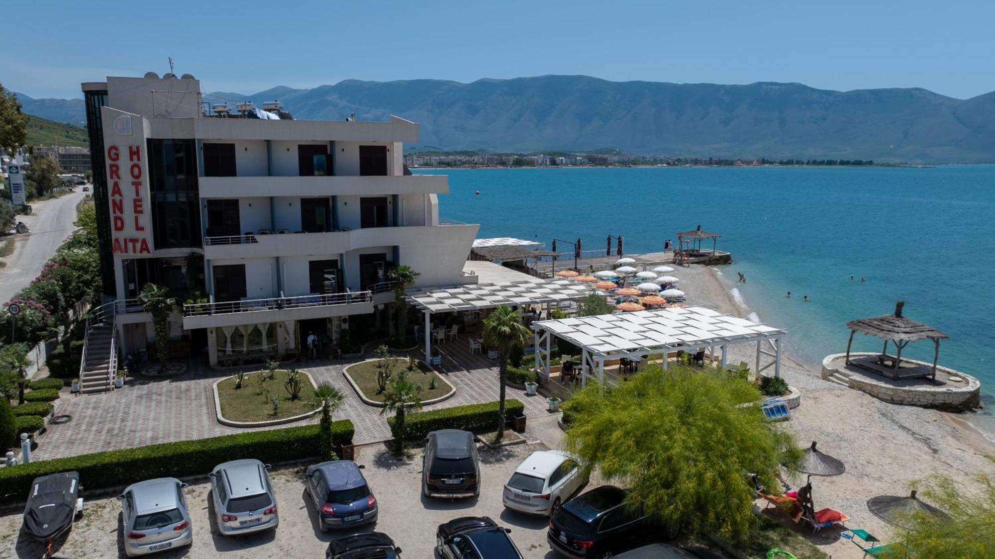 Grand Hotel Aita Radhimë Dış mekan fotoğraf