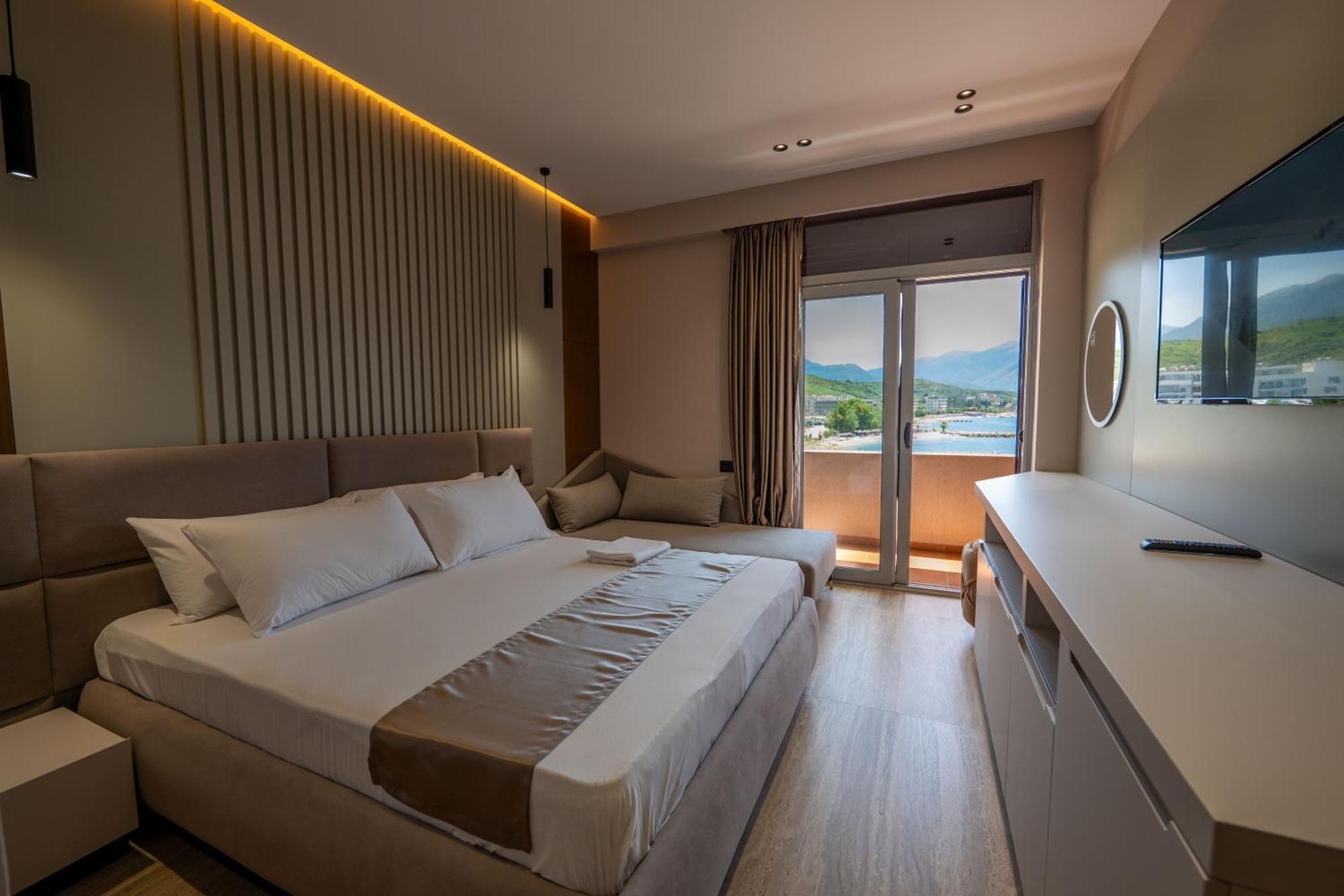 Grand Hotel Aita Radhimë Dış mekan fotoğraf