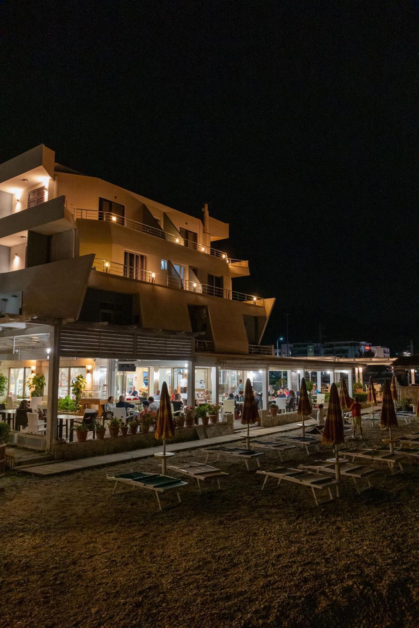 Grand Hotel Aita Radhimë Dış mekan fotoğraf