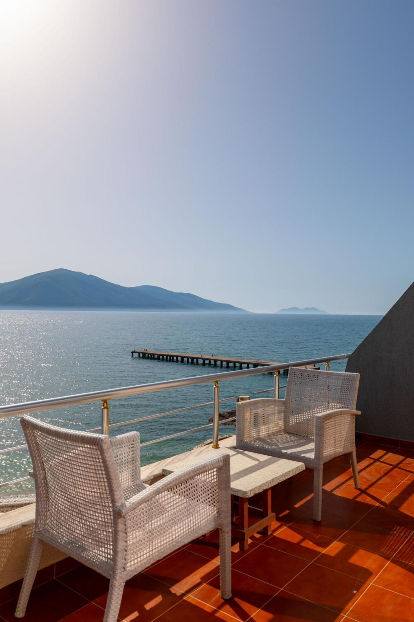 Grand Hotel Aita Radhimë Dış mekan fotoğraf